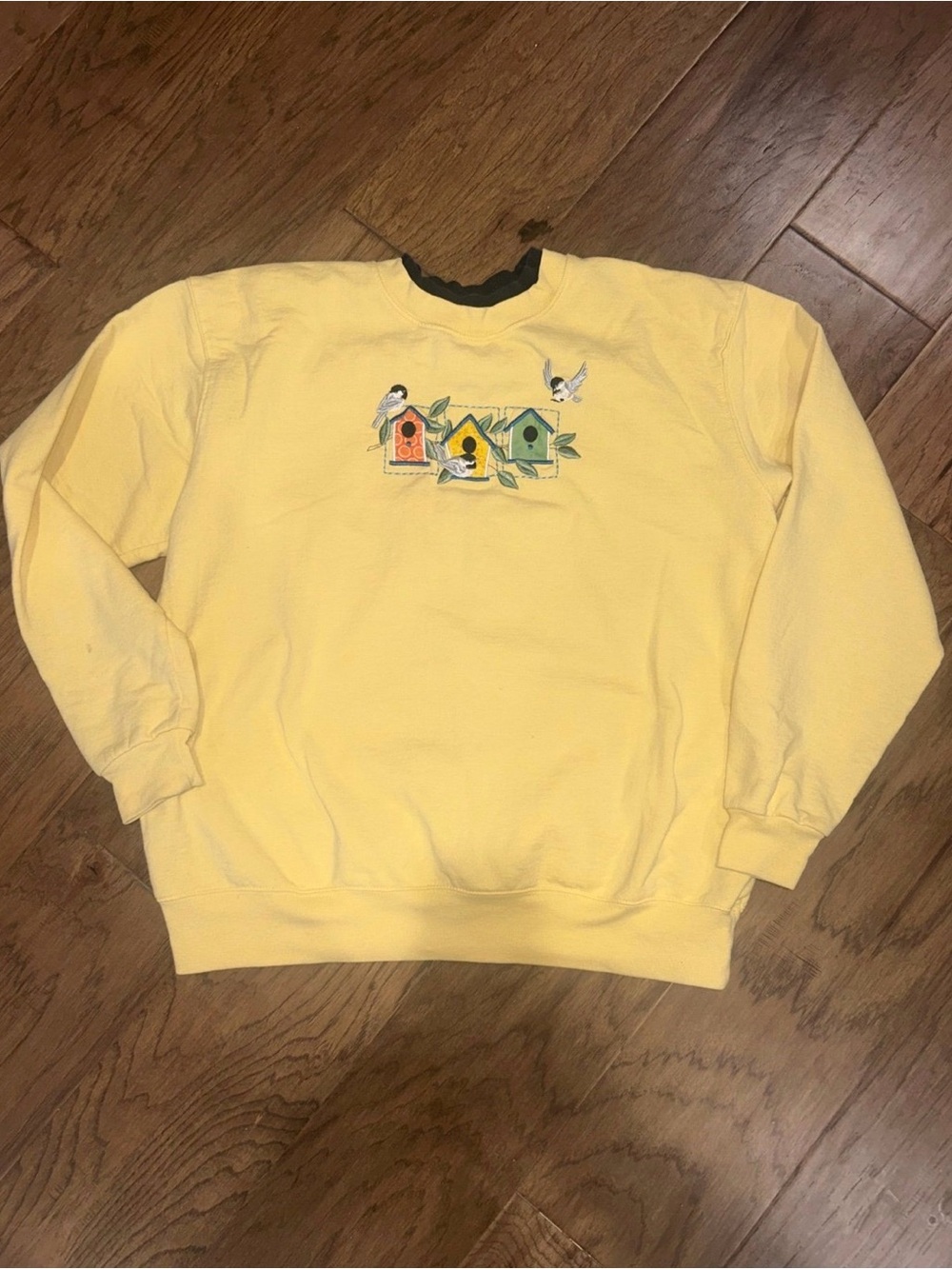 Vintage Birdhouse Embroidered Sweatshirt | Cottagecore Garden Birds | XL